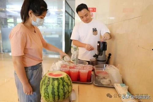 济阳吃瓜事件视频,一场网络热议背后的真相揭秘